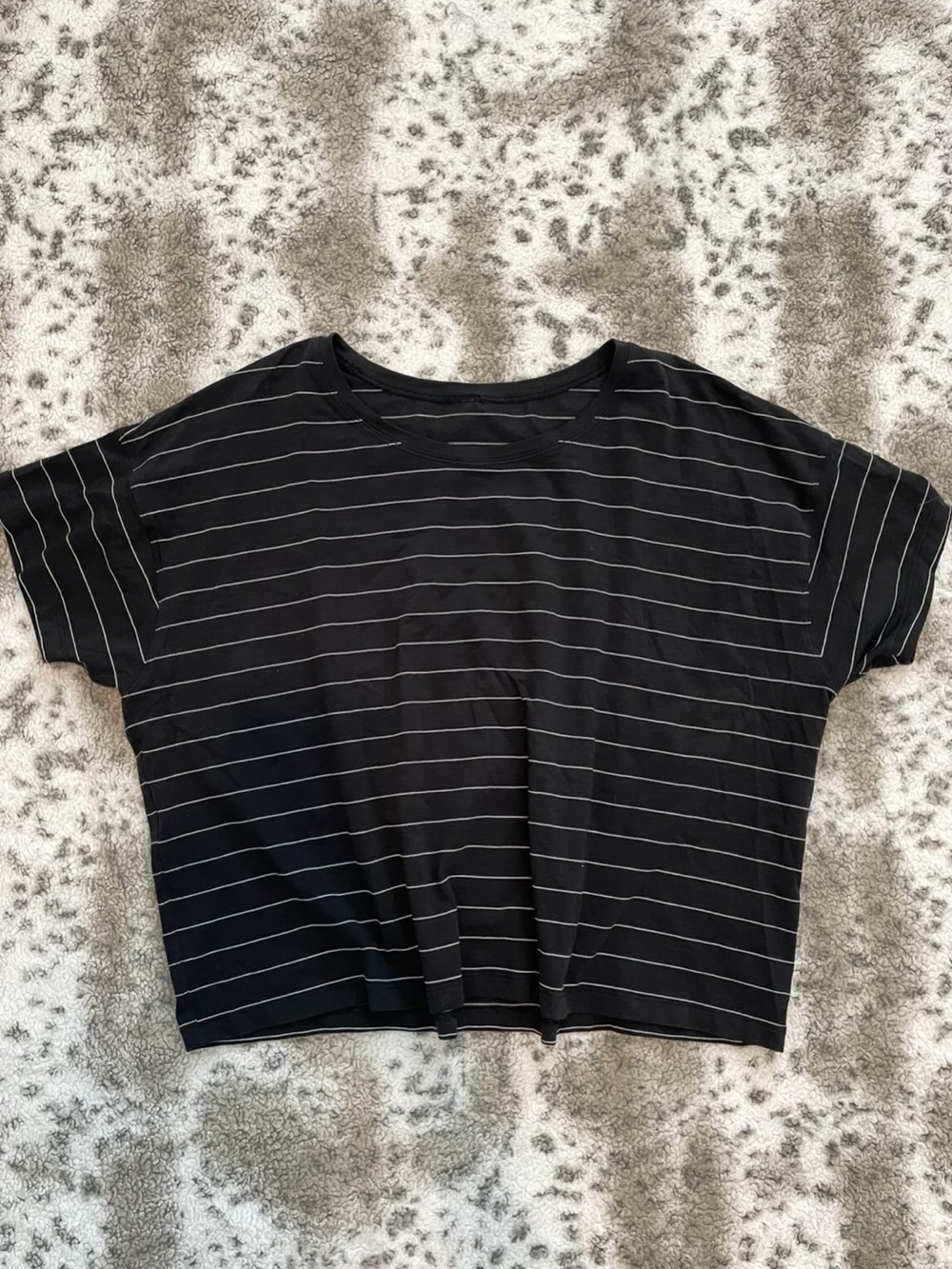 Lululemon cropped striped oversized boxy tee